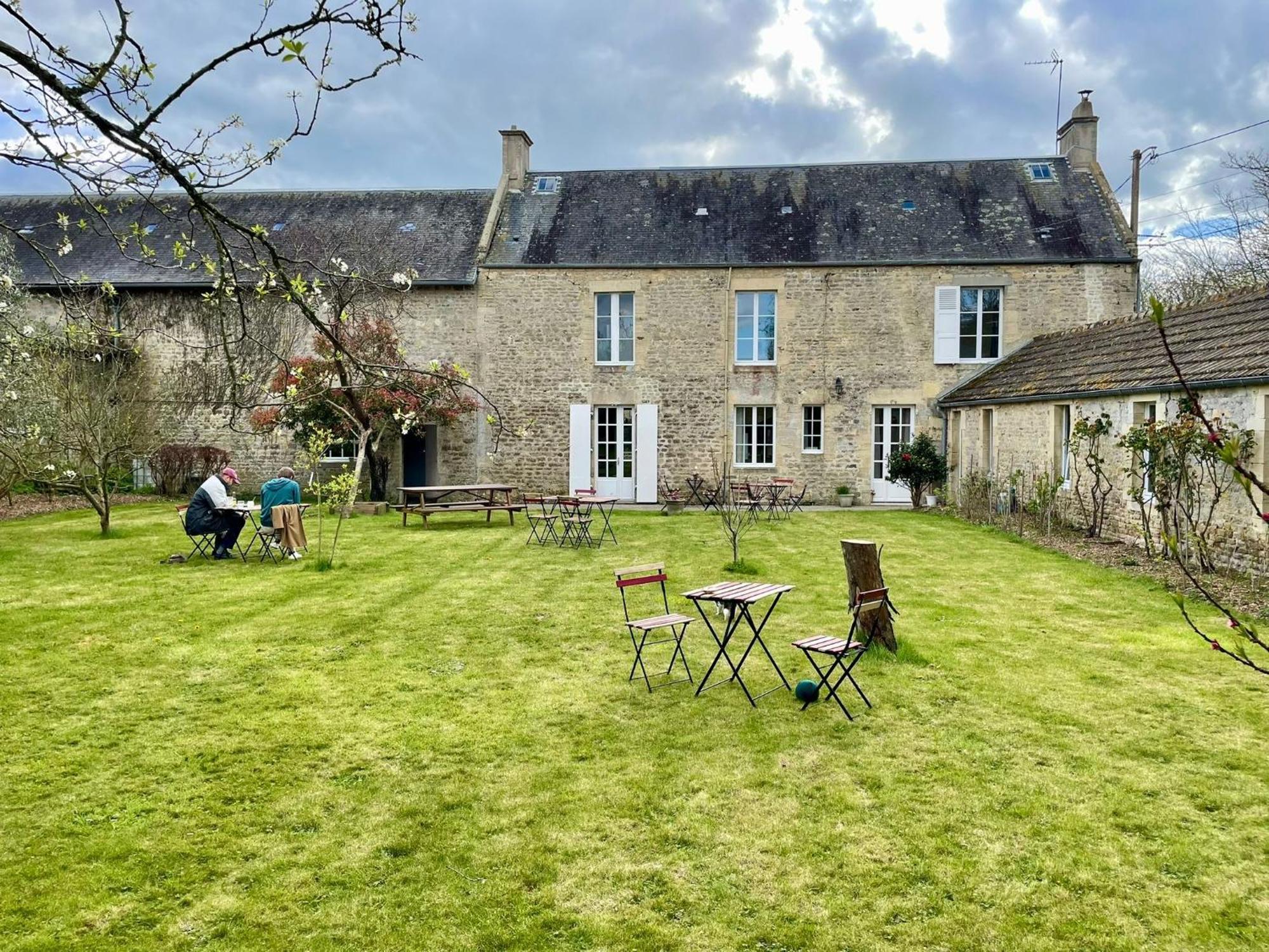 Les Chambres D'Omaha Beach Etablissement Avec Deux Chambres D'Hotes, Petit-Dejeuner Compris Fait-Maison Et Produits Locaux Vierville-sur-Mer Eksteriør billede